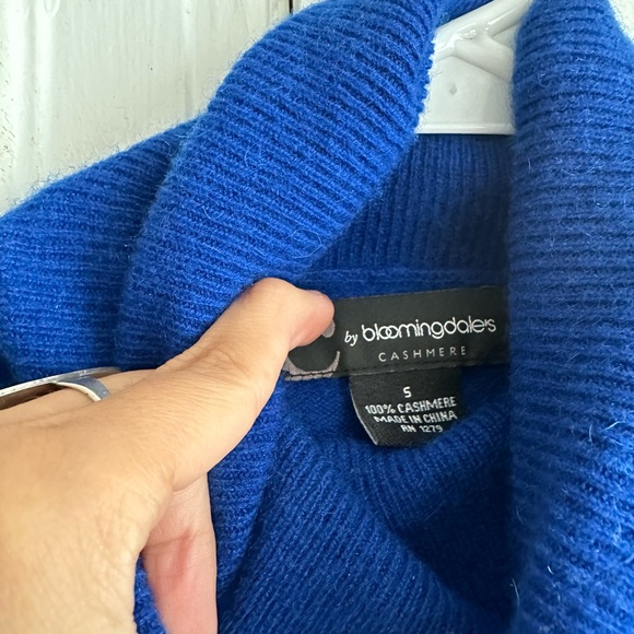 C by Bloomingdale's Cashmere - Picture 2 of 3